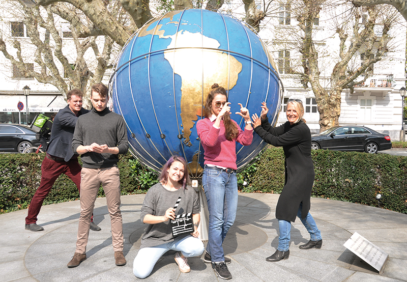 Weltkugel_Team_Sabine_Daria_Anna_Thomas_Phil_2019_Var2_web